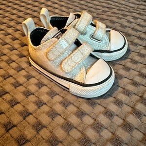 Converse Kids Gold Glitter Sneakers